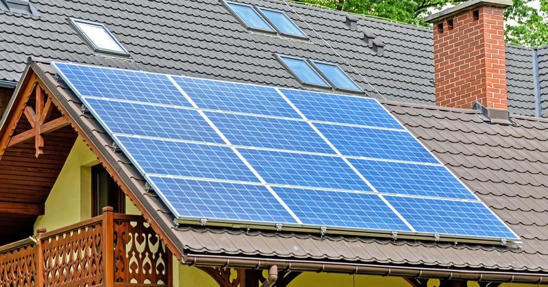 Chauffage solaire pour abri de jardin : la solution économique et écologique